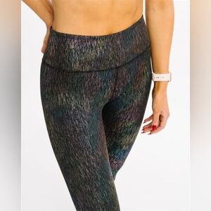 Brand new Zyia Black Vertical Mirage LnT Hi-Rise 7/8 24" RC leggings